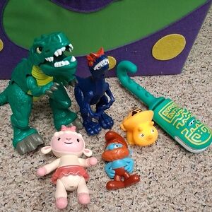 Colorful Dinosaur and Friends Toy Set